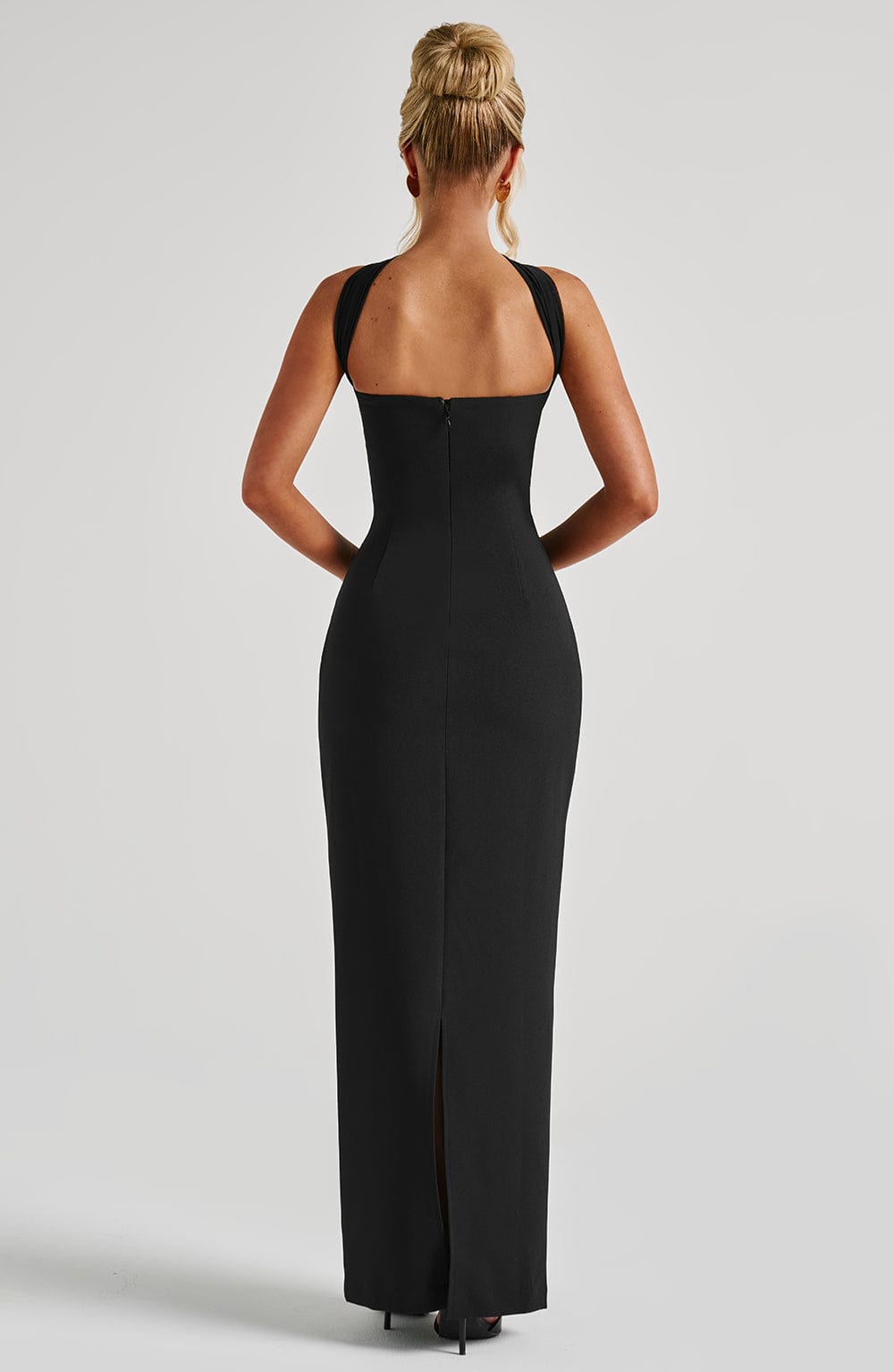 Yuliana Maxi Dress in Black