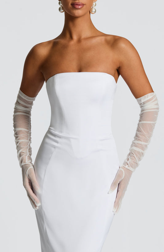 Adara Gloves in Ivory