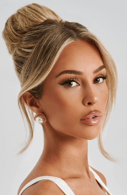 Davinia Earrings in Gold