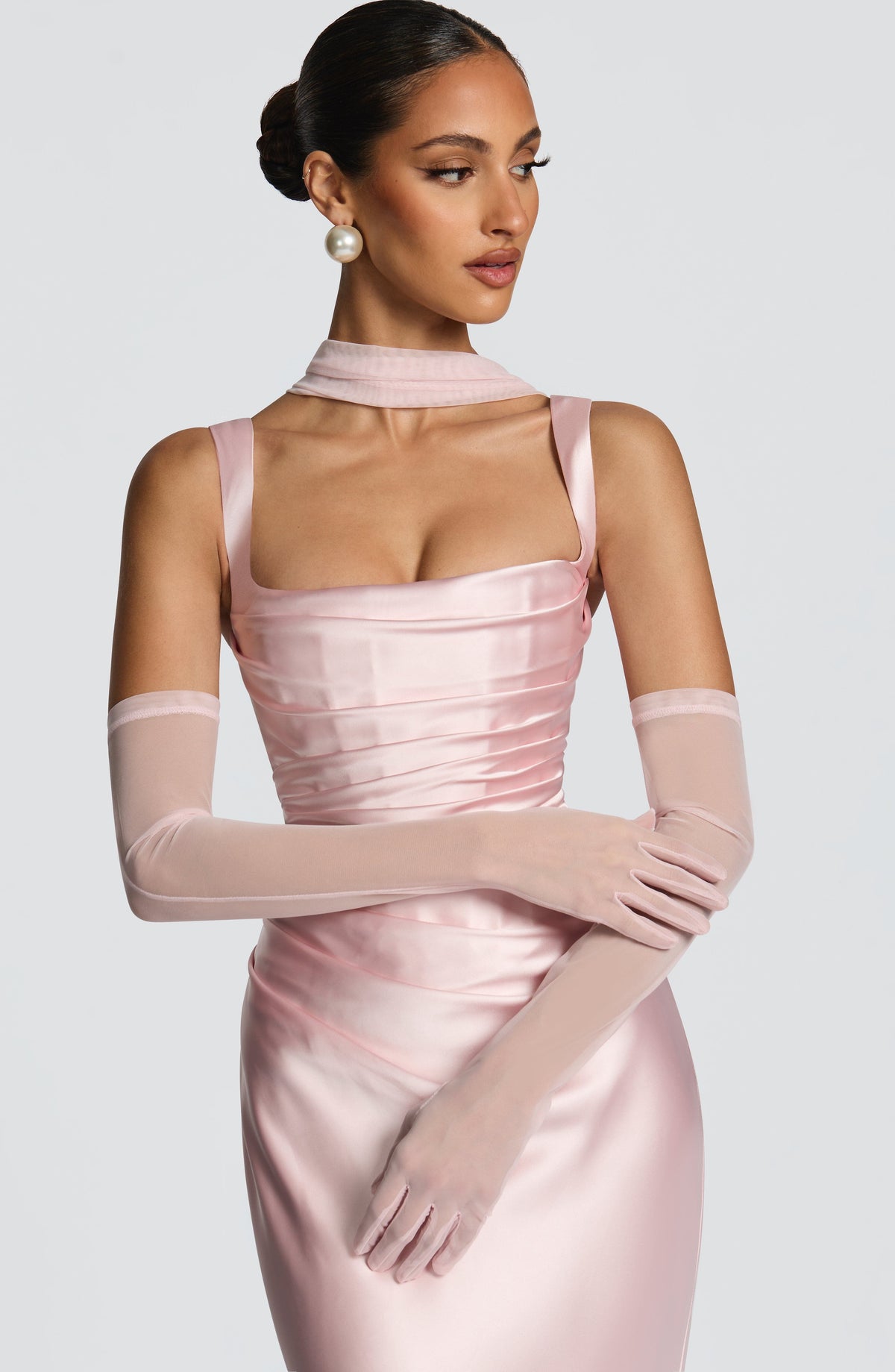 Elira Gloves in Blush
