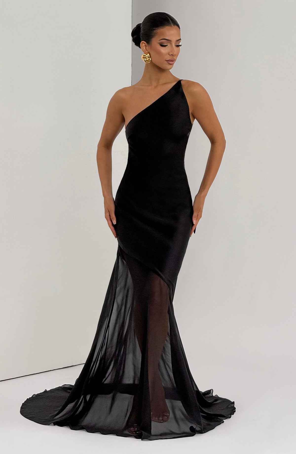 Fabelle Gown in Black