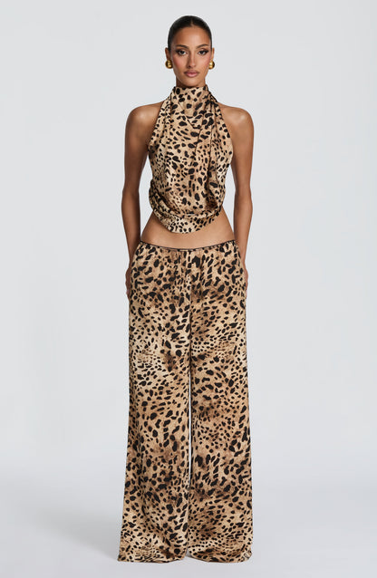 Hazelle Top in Leopard Print