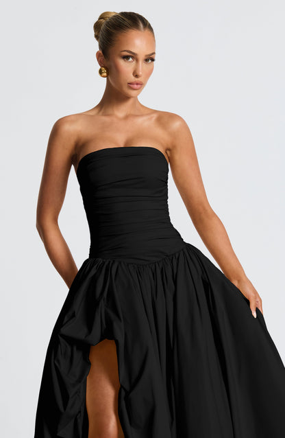 Jilena Maxi Dress in Black